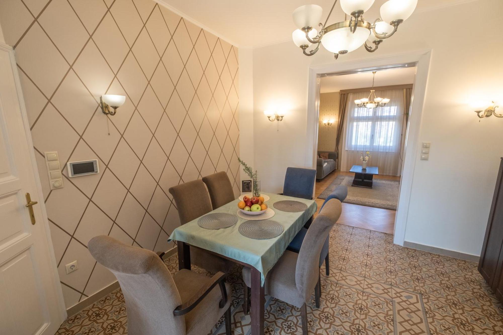 Giovanni'S Airport House Budapeszt Zewnętrze zdjęcie