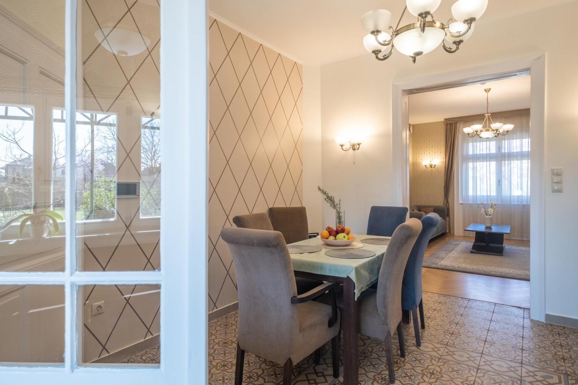 Giovanni'S Airport House Budapeszt Zewnętrze zdjęcie