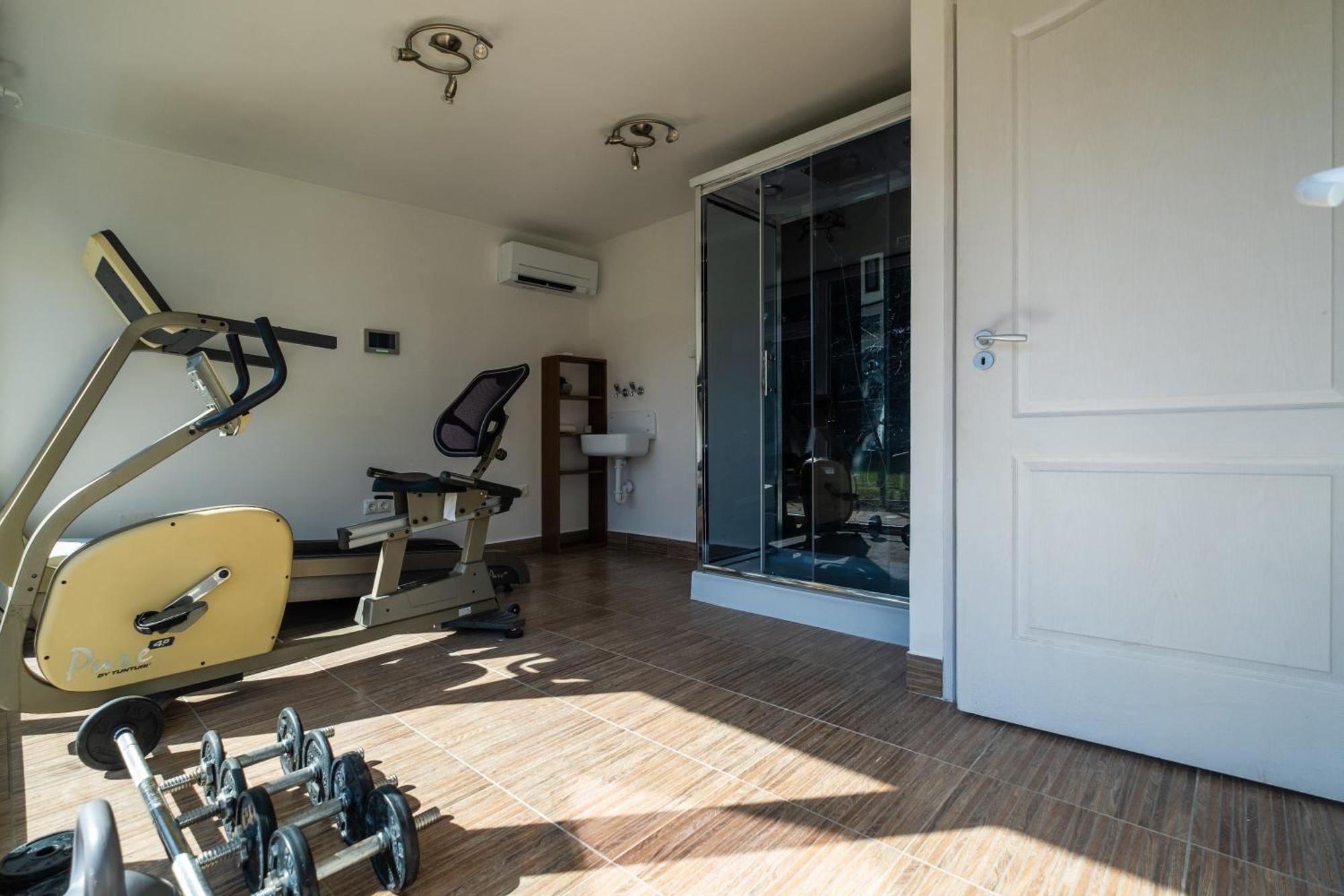 Giovanni'S Airport House Budapeszt Zewnętrze zdjęcie