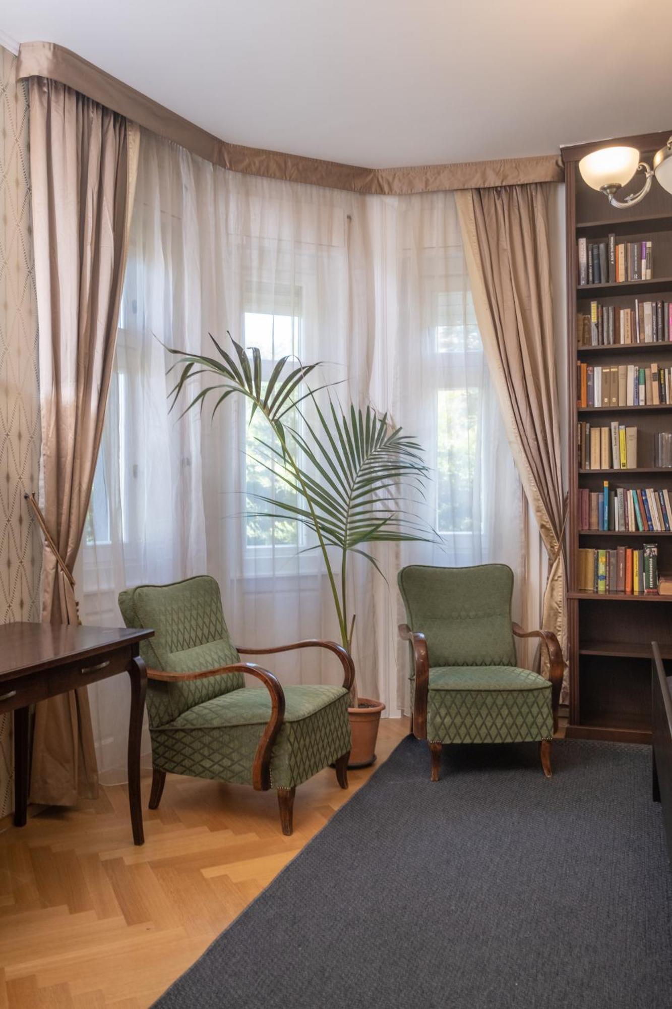 Giovanni'S Airport House Budapeszt Zewnętrze zdjęcie