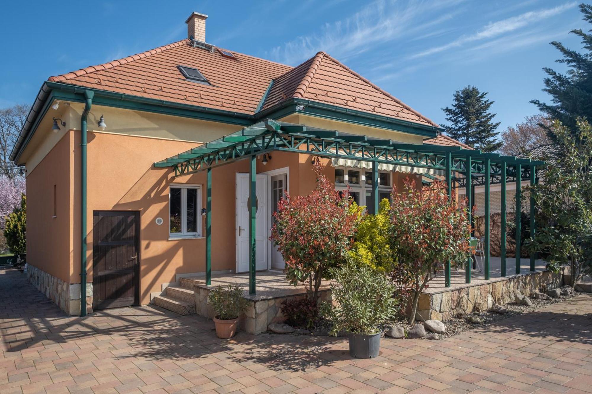 Giovanni'S Airport House Budapeszt Zewnętrze zdjęcie